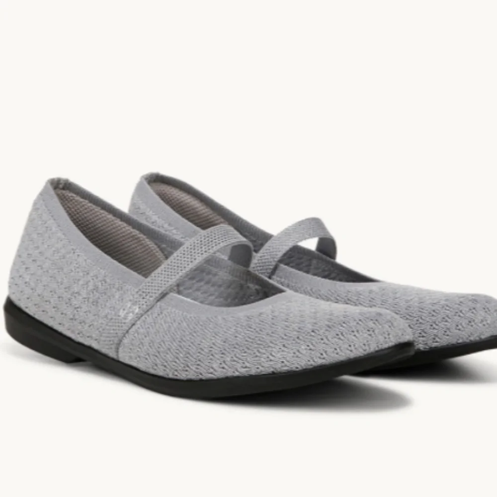 Bzees Keynote Mary Jane Flat